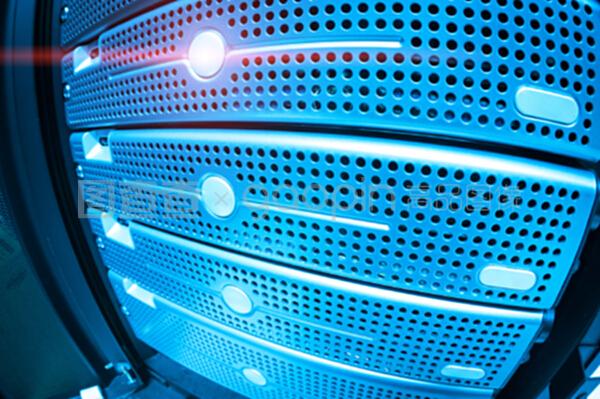 網絡服務器與云計算 現代信息技術服務的核心裝備與未來